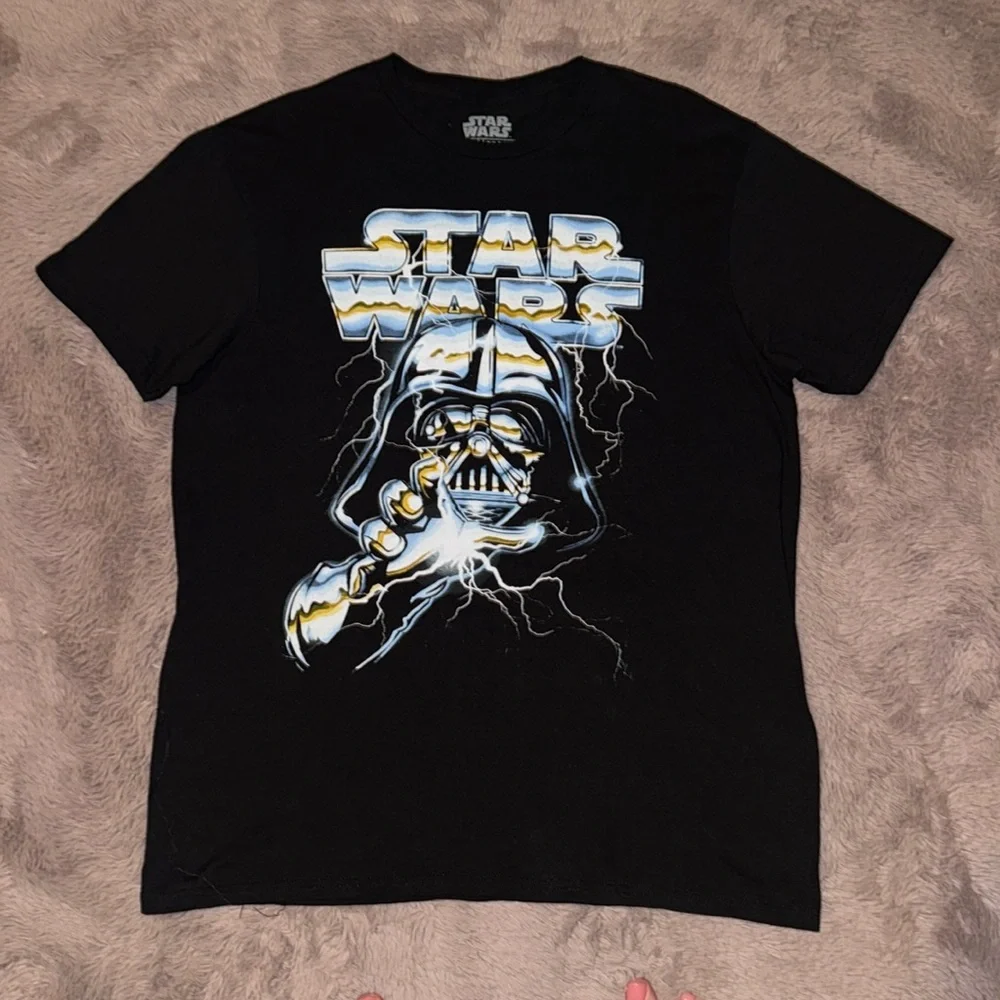 Star Wars men’s black shortsleeve T-shirt Mad Engine white gold blue size Large - Picture 1 of 2